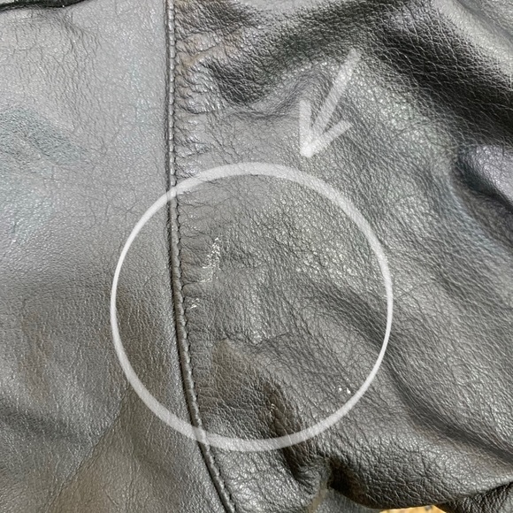Chia Women’s leather jacket size medium - Picture 5 of 7